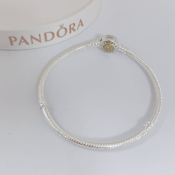 Pandora Moments Logo Clasp Snake Chain Bracelet Jewelry - Picture 2 of 8